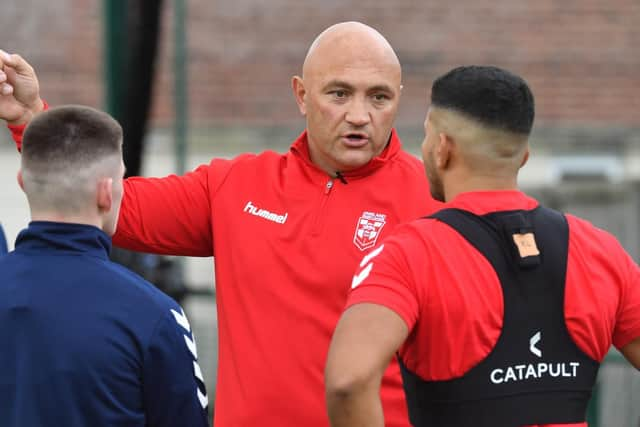 Kruise Leeming listens to England Knights head coach Paul Anderson (Simon Wilkinson/SWPix)