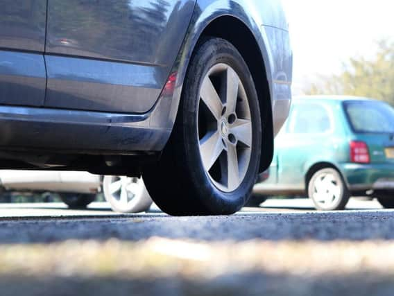 Police have issued a warning to residents after a string of thefts from parked cars in villages around Hull.