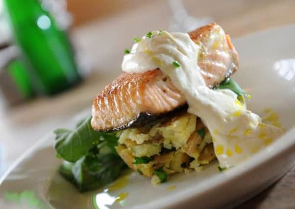 Seared salmon fillet, crushed new potatoes, water cress & garlic aioli