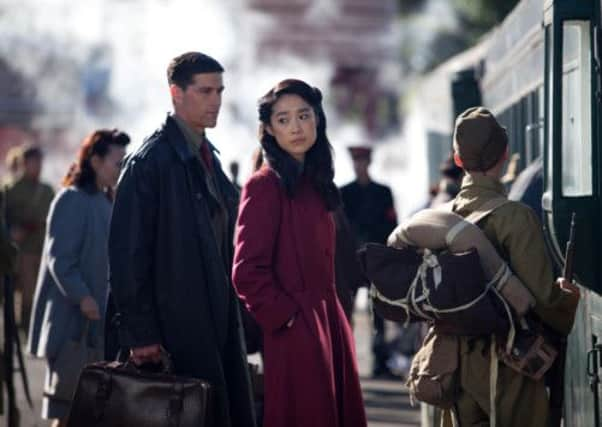 Matthew Fox as General Bonner Fellers and Eriko Hatsune as Aya Shimada in Emperor