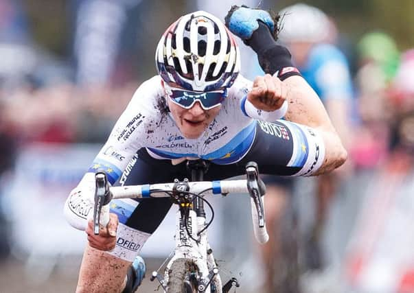 Tom Pidcock (Oldfield/ Paul Milnes Cycles ERT) celebrates winning the Junior Men's Race.