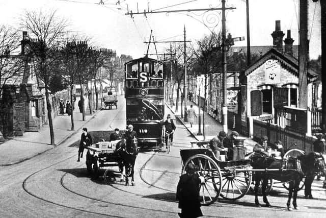 Hull's tramways

Tram Anlaby Road Hull