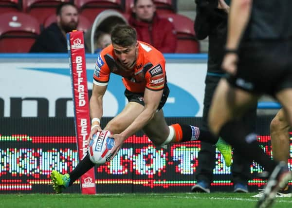 Castleford's Greg Minikin scores a try.