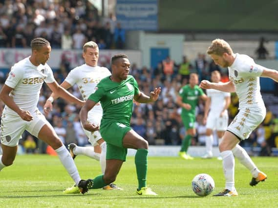 Leeds United's Eunan O'Kane (right) battles for the ball