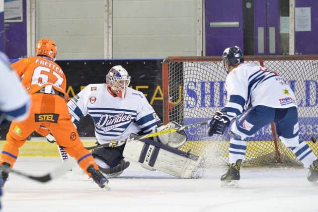 Colton Fretter scores against Dundee Stars