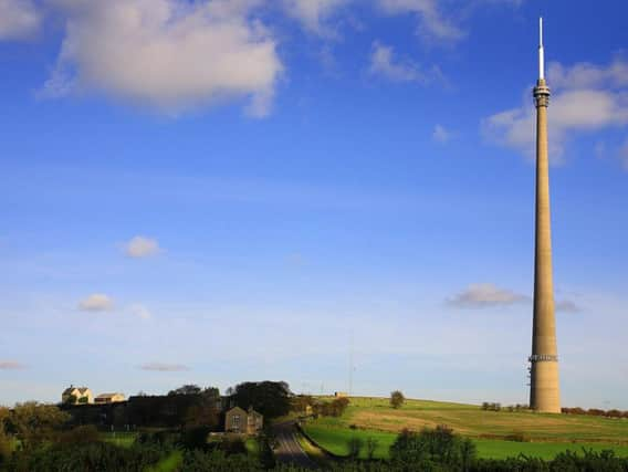 Emley Moor mast. By John Tonks.